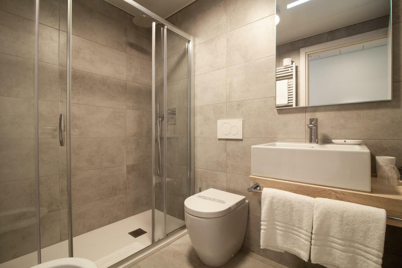 Hotel Albergo Milano Мендризио Экстерьер фото