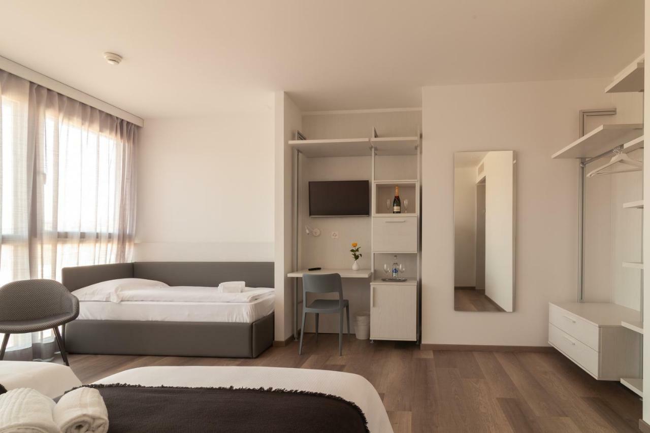 Hotel Albergo Milano Мендризио Экстерьер фото