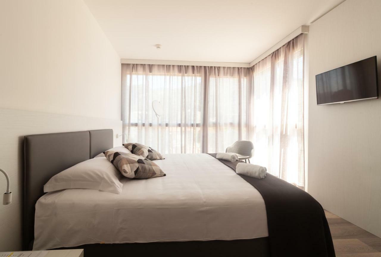 Hotel Albergo Milano Мендризио Экстерьер фото