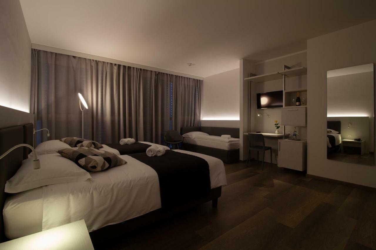 Hotel Albergo Milano Мендризио Экстерьер фото