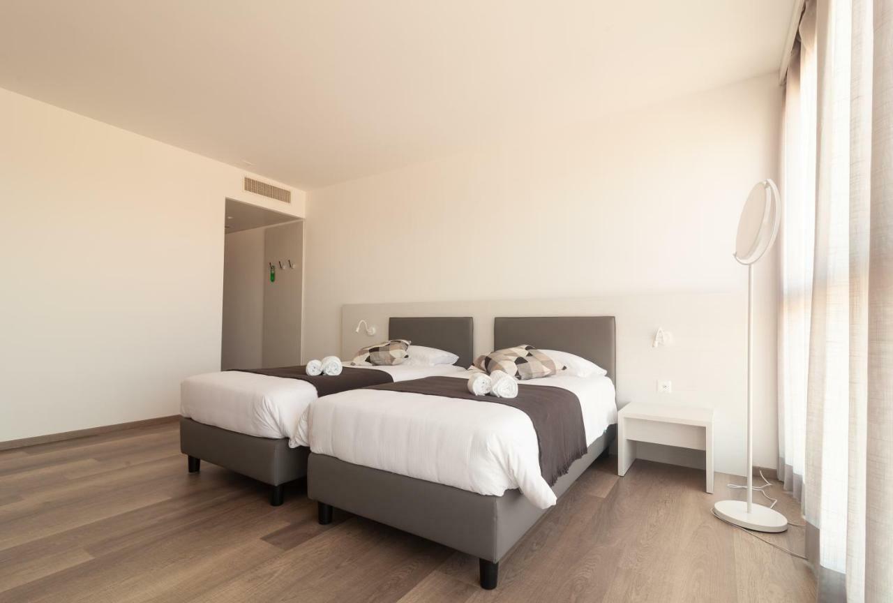 Hotel Albergo Milano Мендризио Экстерьер фото